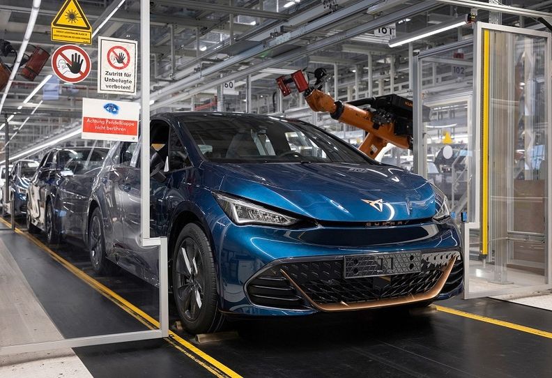 Cupra Born production Zwickau web (1)