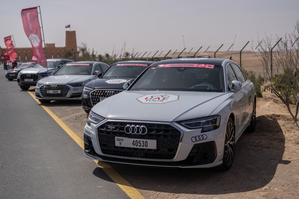 Image 2_Audi fleet at UAE Tour