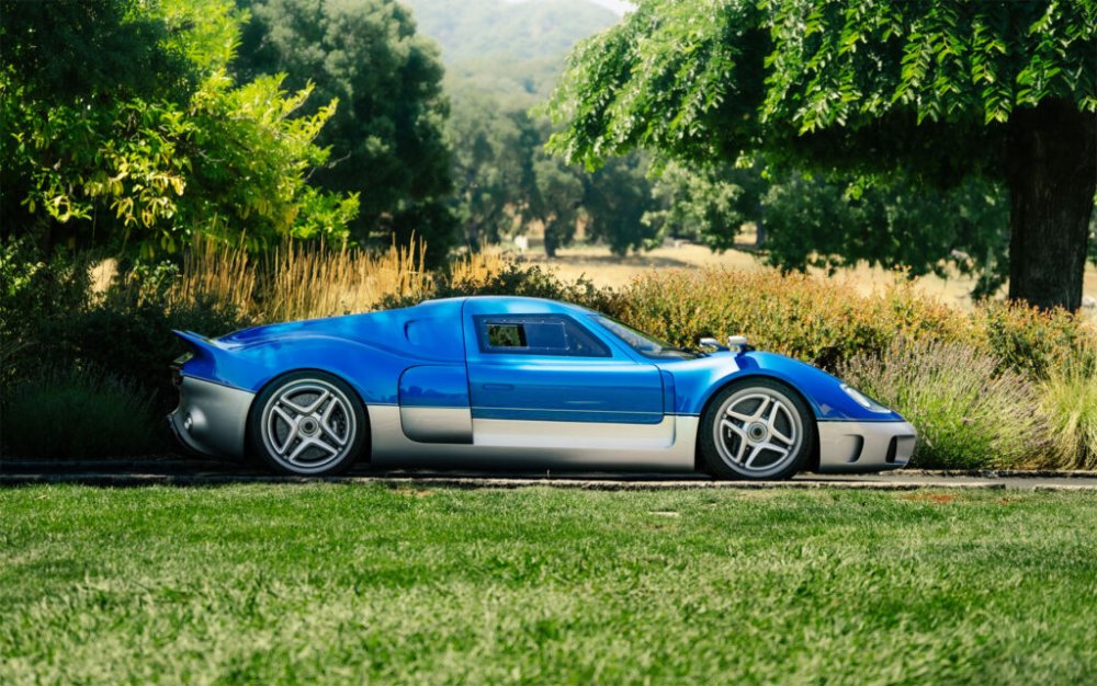 Radford-Motors-delivers-its-first-Type-62-2-Personal-Commission-customer-car-at-Monterey-Car-Week_Interior_04-1024x641