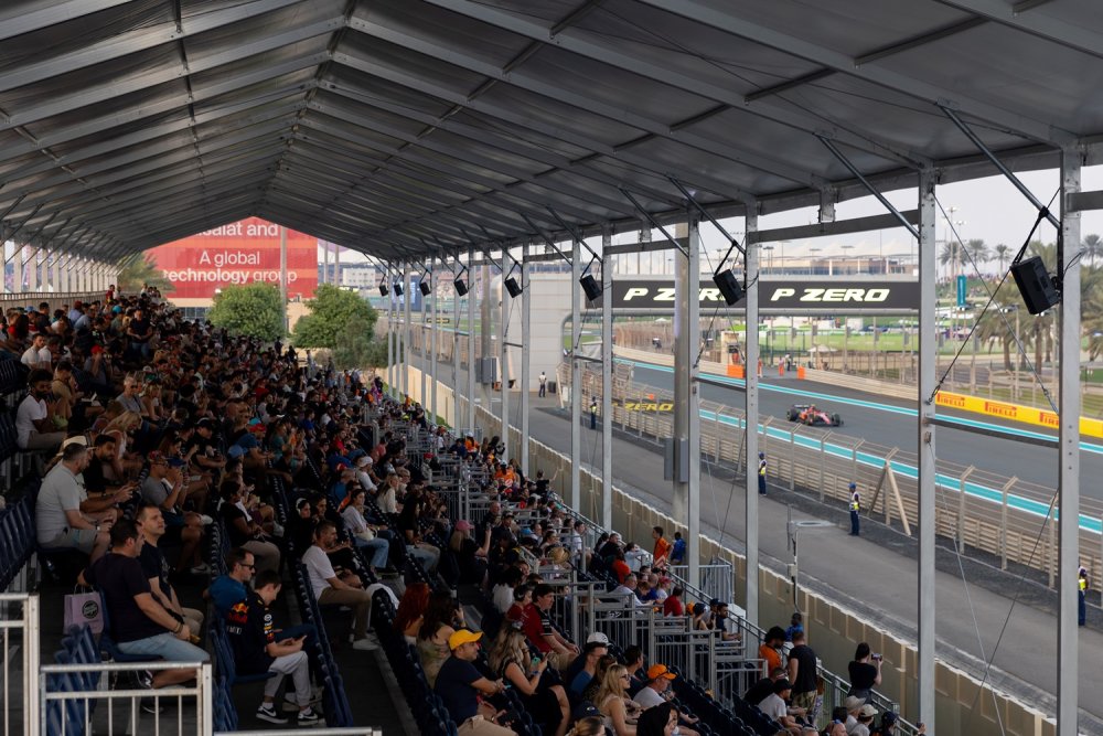 YMC_New Grandstand West Straight