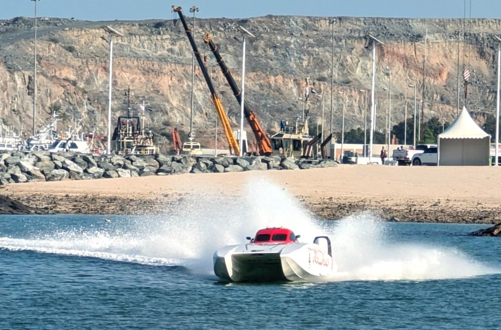 1. Team Abu Dhabi’s Shaun Torrente and Faleh Al Mansoori in action in Khor Fakkan