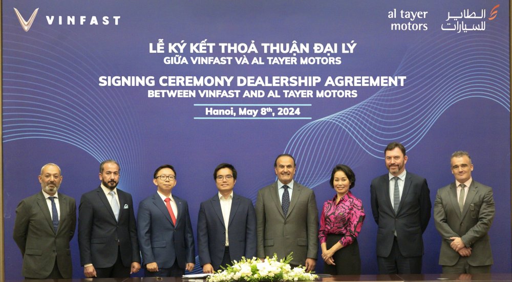 Al Tayer Motors - VinFast signing