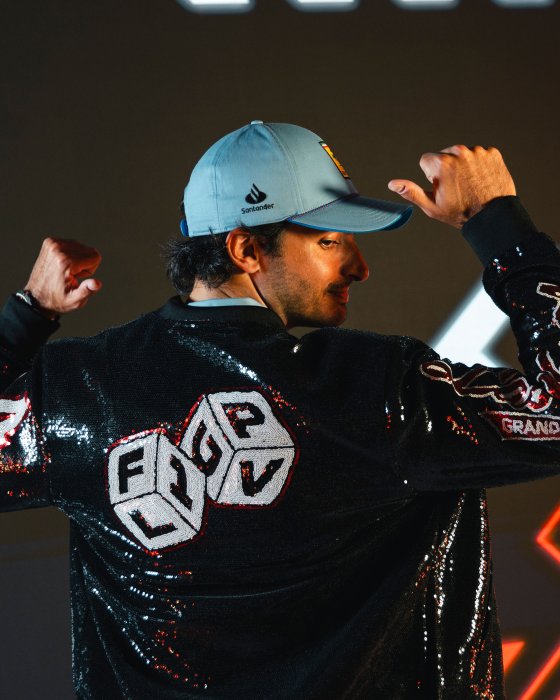 LVGP 2024 Jacket_Carlos Sainz_reduced