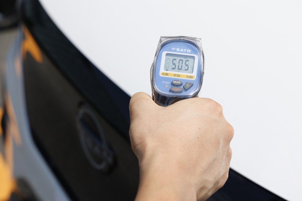 Nissan trialing cool paint technology (4)