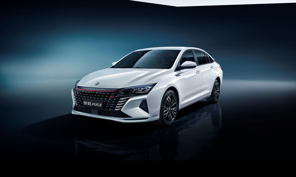Dongfeng SHINE MAX White