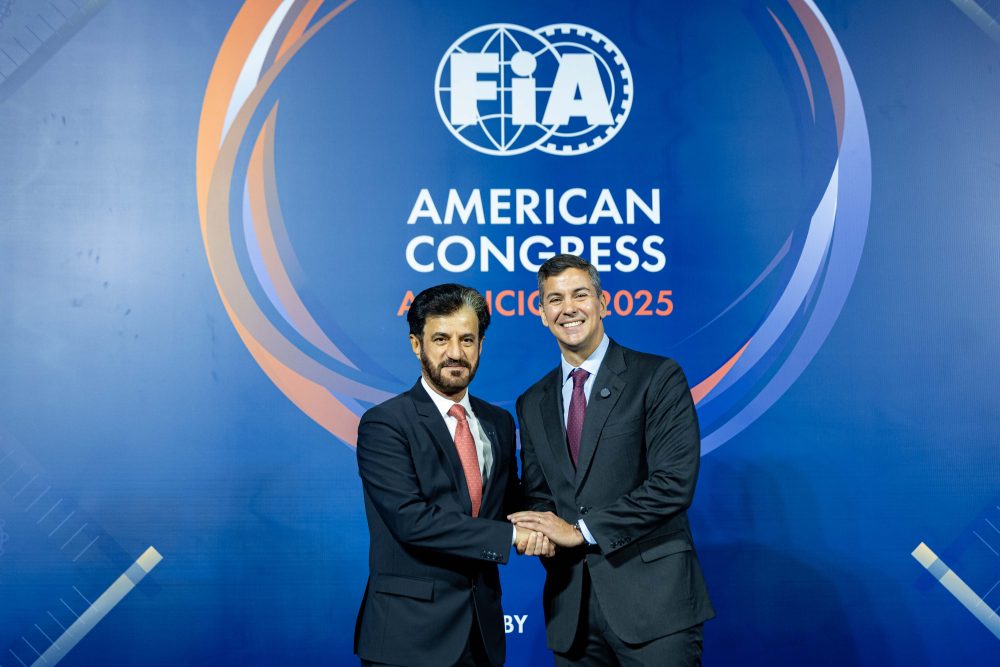 The President of Paraguay, Santiago Peña, and FIA President Mohammed Ben Sulayem, at the opening of the congress on Monday