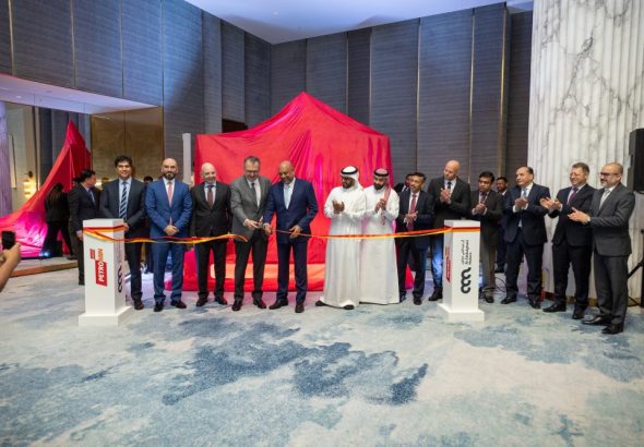 Al Abdulghani Motors Signs Agreement to Distribute Petromin Lubricants in Qatar (1)